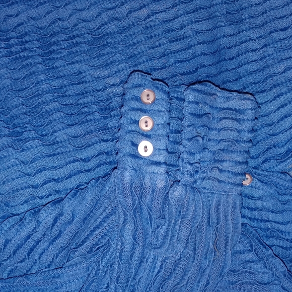 Blue Ruffle Shirt - Size XL - By GALLERY LTD - Picture 8 of 8